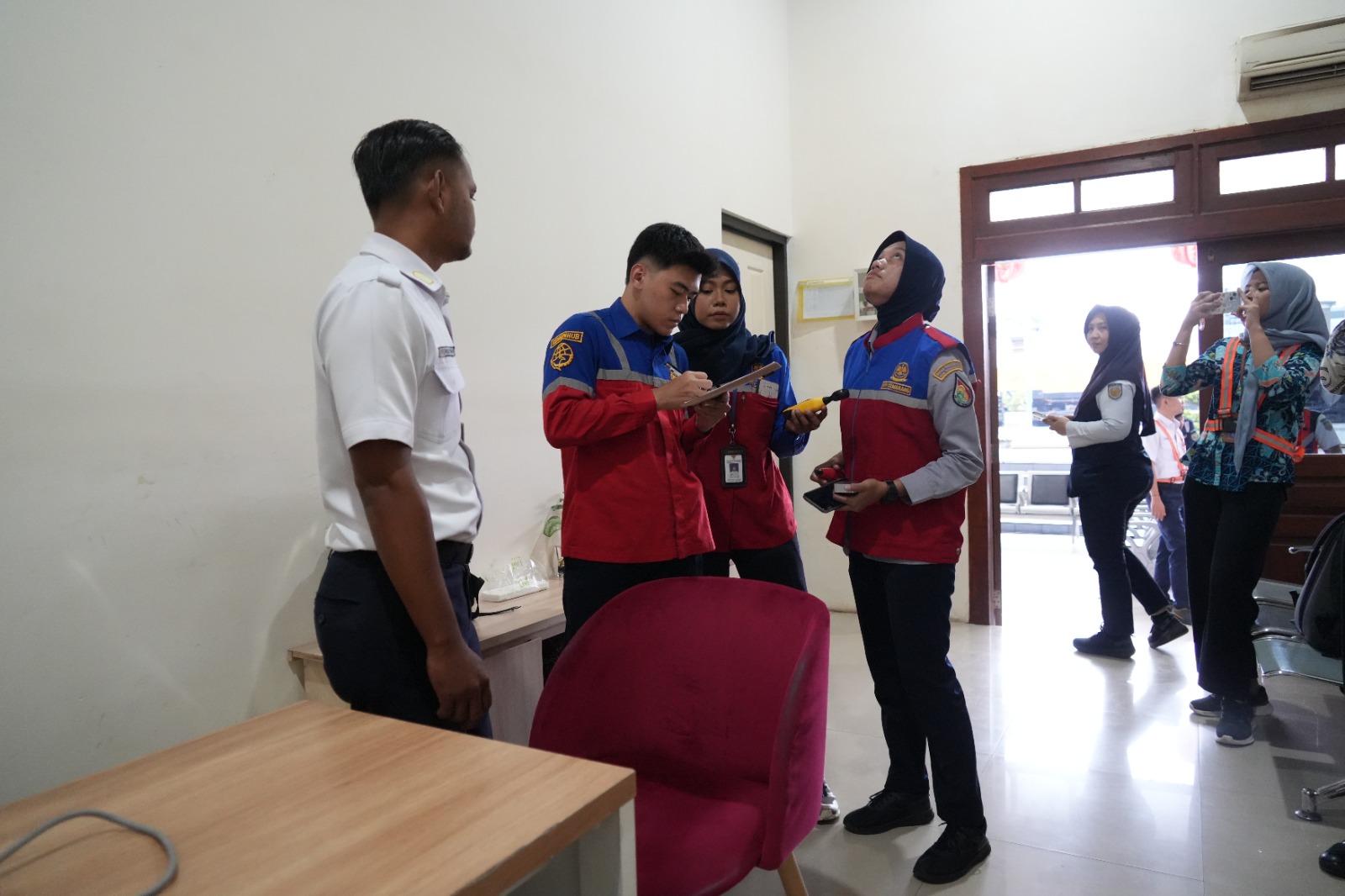 Optimalkan Pelayanan pada Libur Lebaran, KAI Daop 4 bersama BTP Kelas I Semarang Laksanakan Rampcheck Standard Pelayanan Minimum