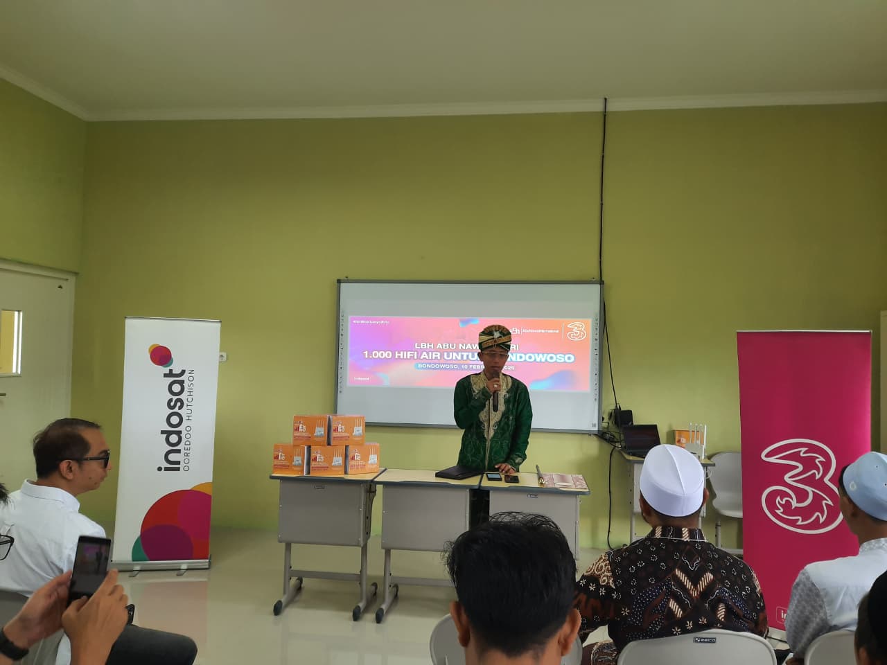 MENYAMPAIKAN: Nurul Jamal Habain saat memberikan keterangan (FAQIH/RJ