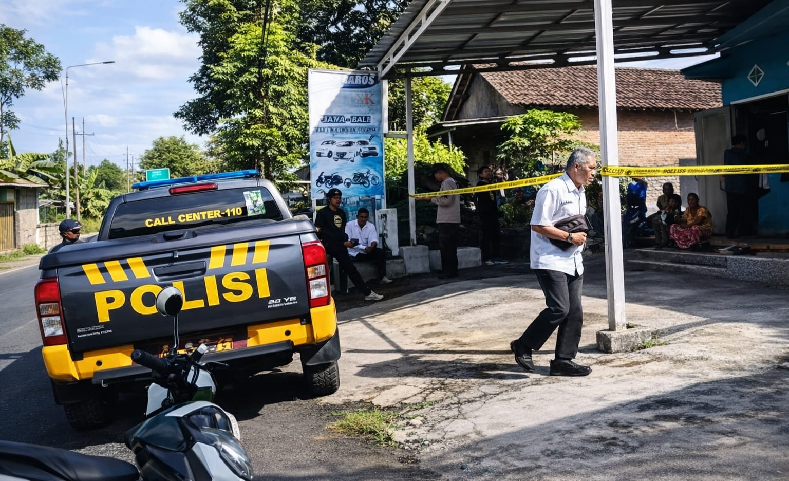 Evakuasi penemuan bayi di Kelurahan Kebonagung, Kaliwates, Rabu (11/2) pagi.