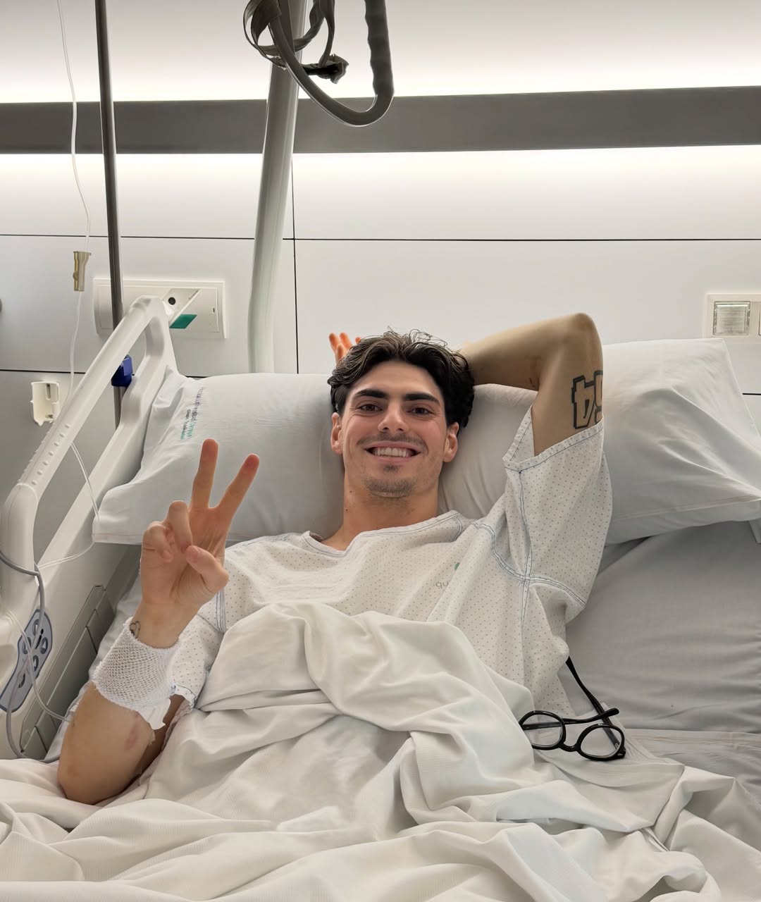 Fermin Aldeguer, rider tim Gresini, pascakecelakaan di Sirkuit Aspar, harus menjadlani operasi tulang femur.