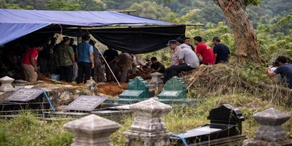 Pemakaman seorang santri di pondok pesantren Kecamatan Bulukerto, Kabupaten Wonogiri. [Istimewa]