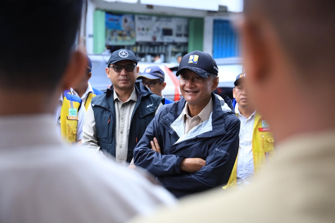 Menteri PU Dody Hanggodo ditemani Bupati Fawait, saat meninjau infrastruktur jalan, jembatan, bendungan, jalan, dan pasar, yang akan digeber pengerjaannya tahun 2026 ini. (Dok. Gus Fawait)