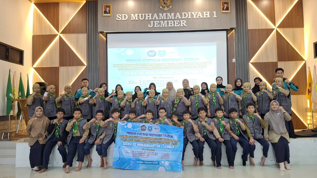 GAPAI CITA-CITA : Pelatihan dokter kecil yang digelar Universitas Muhammadiyah Jember di SD Muhammadiyah 1 Jember.