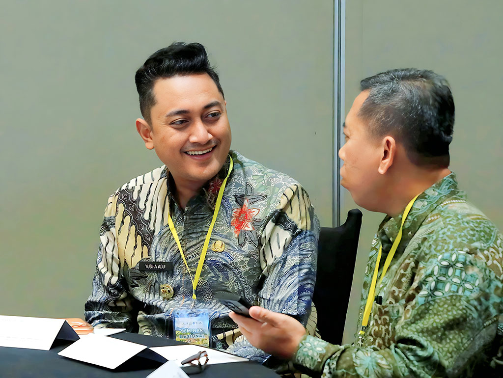 SAMPAIKAN: Wakil Bupati Lumajang Yudha Adji Kusuma saat menghadiri kegiatan di Surabaya, kemarin.(KOMINFO FOR RAME) 