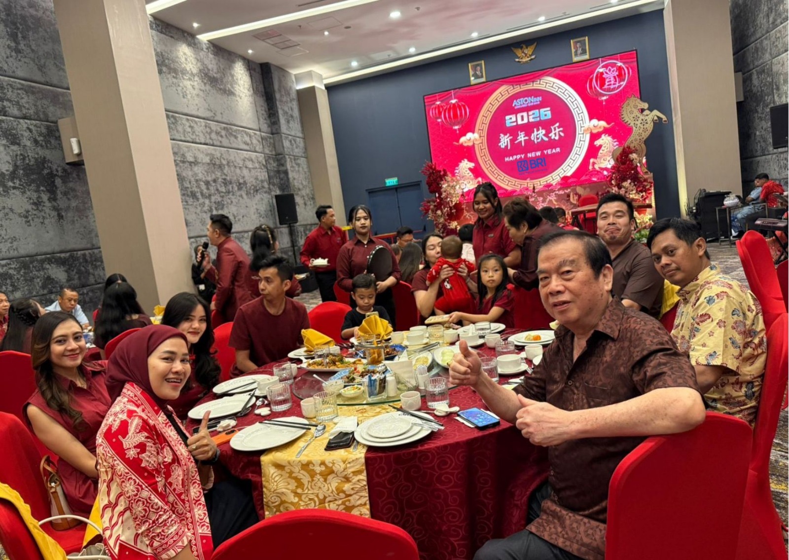 SINERGI: BRI Lumajang saat menghadiri Golden Reunion Lunar Dinner, dalam perayaan Tahun Baru Imlek, beberapa waktu lalu.