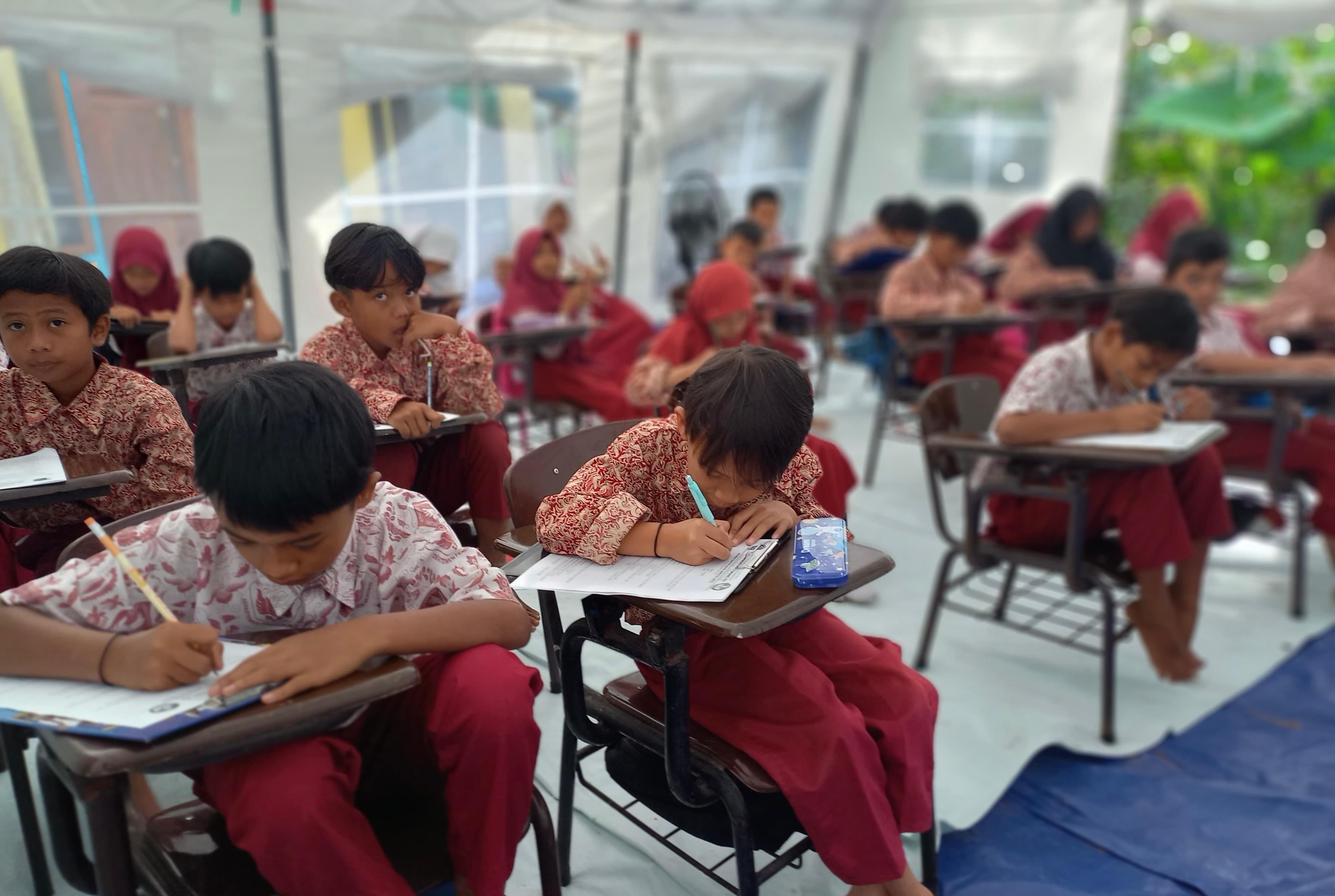 IKUTI: Siswa di Lumajang wajib mengikuti kegiatan pondok ramadan, kemarin.(ADE APRYANIS/RAME)