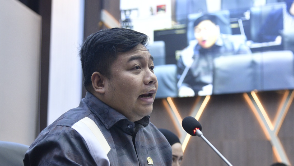 Anggota Baleg Fraksi Gerindra, Kawendra Lukistian, saat RDPU penyusunan RUU Perlindungan Pekerja Rumah Tangga (PPRT), Kamis (5/3/2026). (Dok. DPR)