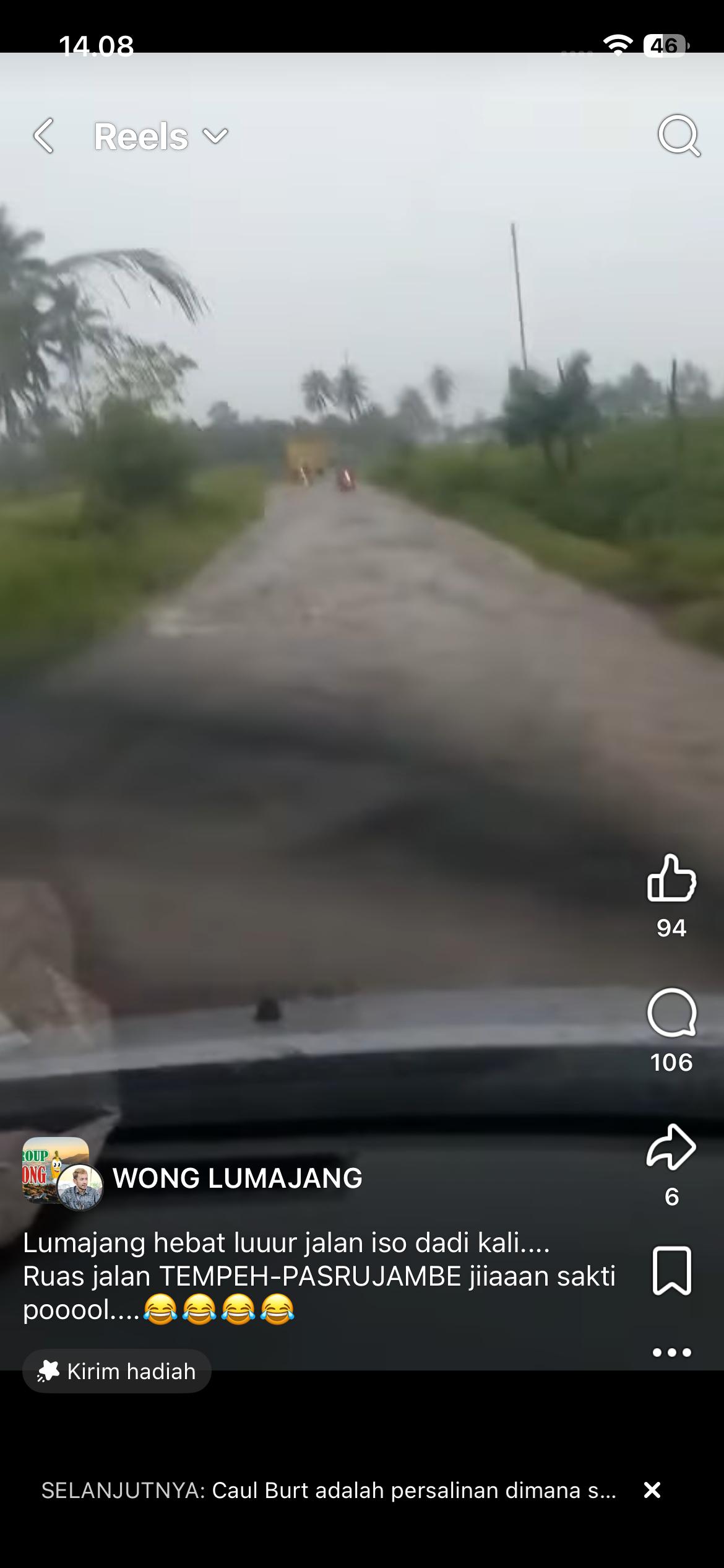 Kondisi jalan rusak di Lumajang sangat memprihantinkan