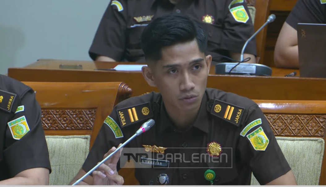 JPU Muhammad Arfian secara resmi menyampaikan permohonan maaf di hadapan pimpinan dan anggota Komisi III DPR RI dalam rapat kerja yang berlangsung pada Rabu (11/3/2026).