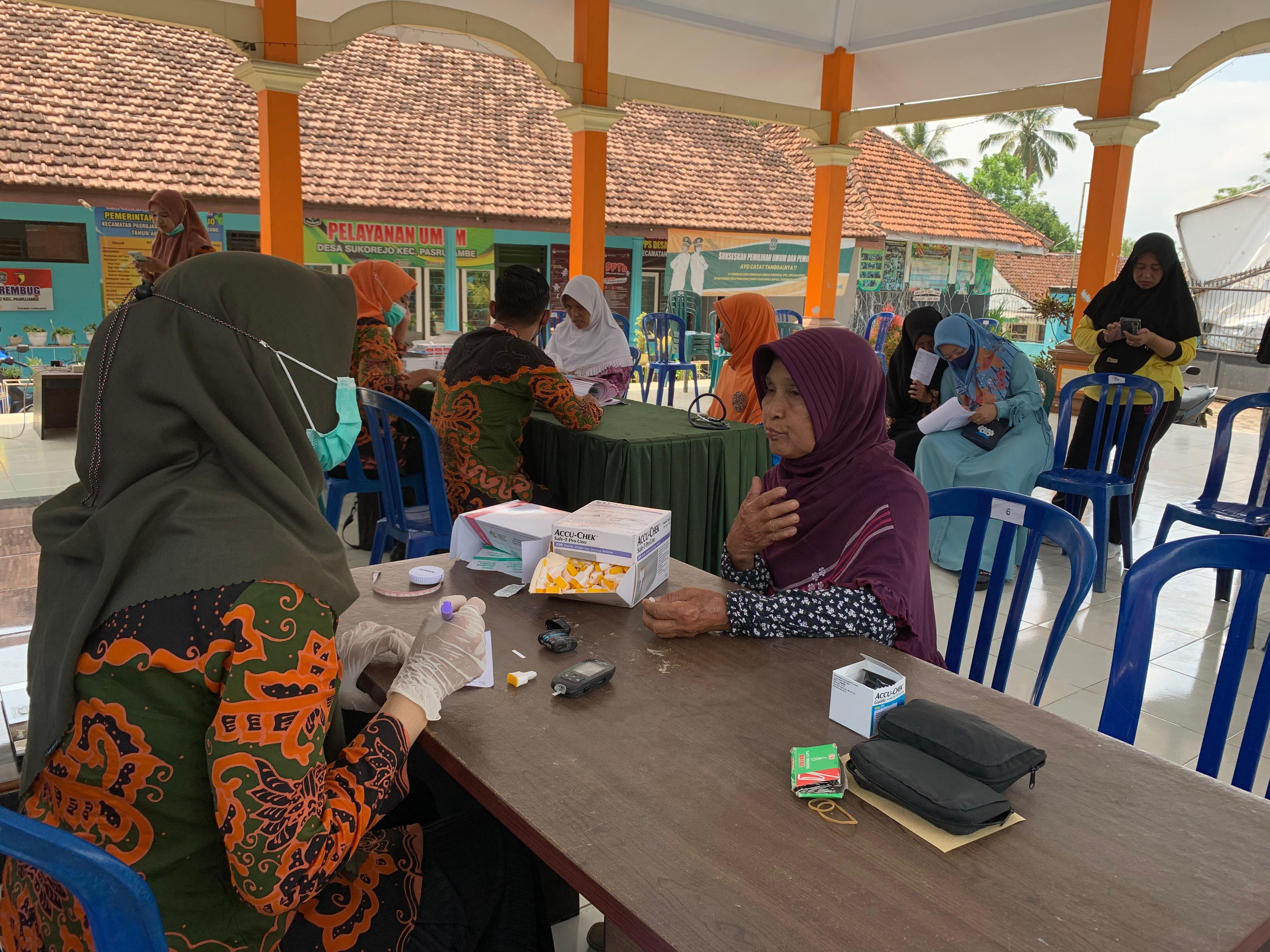 SIAGA: Layanan kesehatan tetap buka selama 24 jam meski memasuki libur lebaran.(ADE APRYANIS/RAME) 