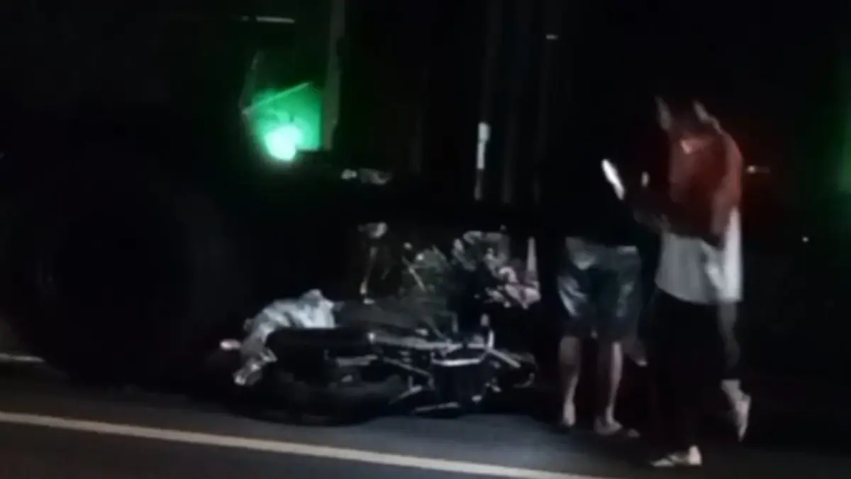 LUKA PARAH: Jumalia,  warga Dusun Ngangkang, Desa Karangkedawung, Kecamatan Mumbulsari mengalami luka parah bagian kaki kiri terlindas ban truk gandeng.
