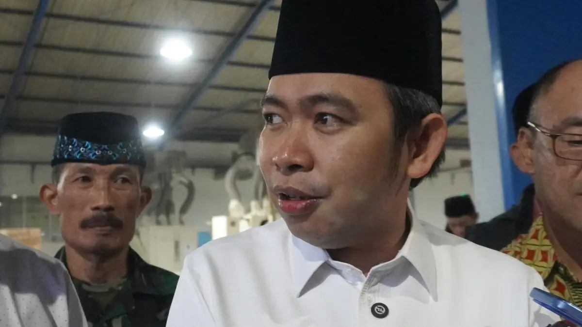 "Bukan kami tidak mampu bayar, malah sebenarnya kita anggarkan 100 persen. Ini hanya urusan angka, komitmen kami tetap, menjamin hak dan pengakuan terhadap para ASN." MUHAMMAD FAWAIT, Bupati Jember. (MAULANA/RADAR JEMBER)
