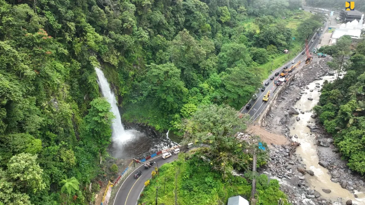 Jalur Lembah Anai Sumatera Barat. (KEMENTERIAN PUPR)