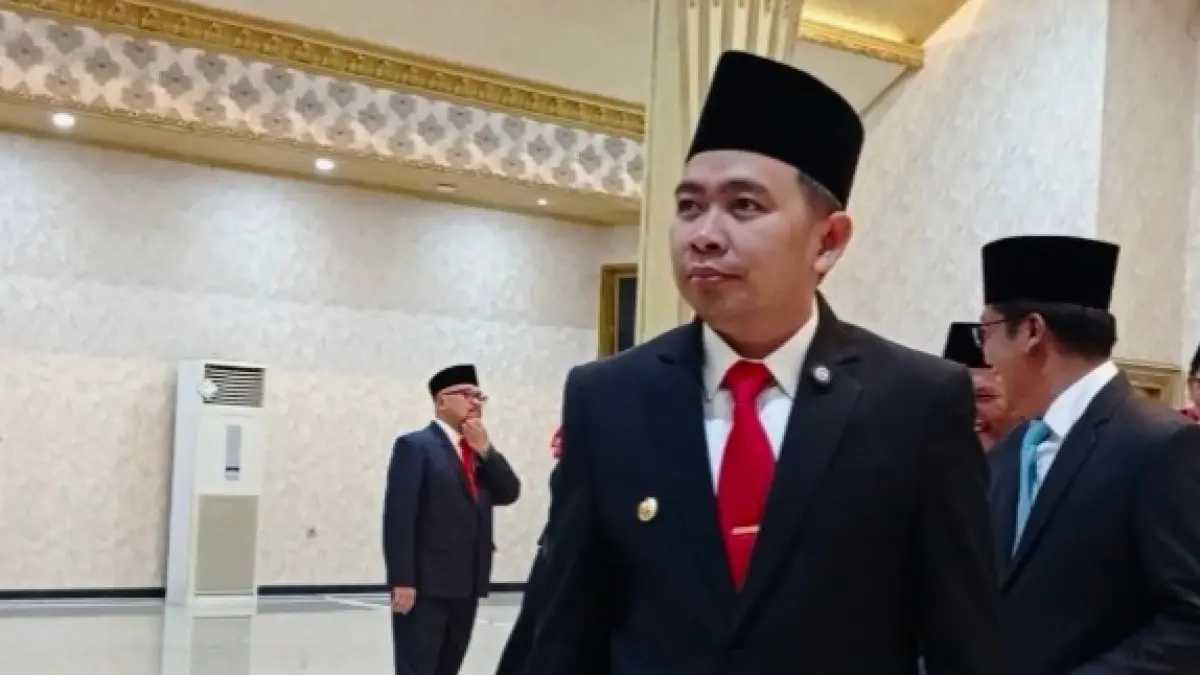 "Penurunan kemiskinan itu tidak hanya melalui APBD, tapi juga dengan cara menarik investor." MUHAMMAD FAWAIT,&nbsp;Bupati Jember. MAULANA/RADAR JEMBER