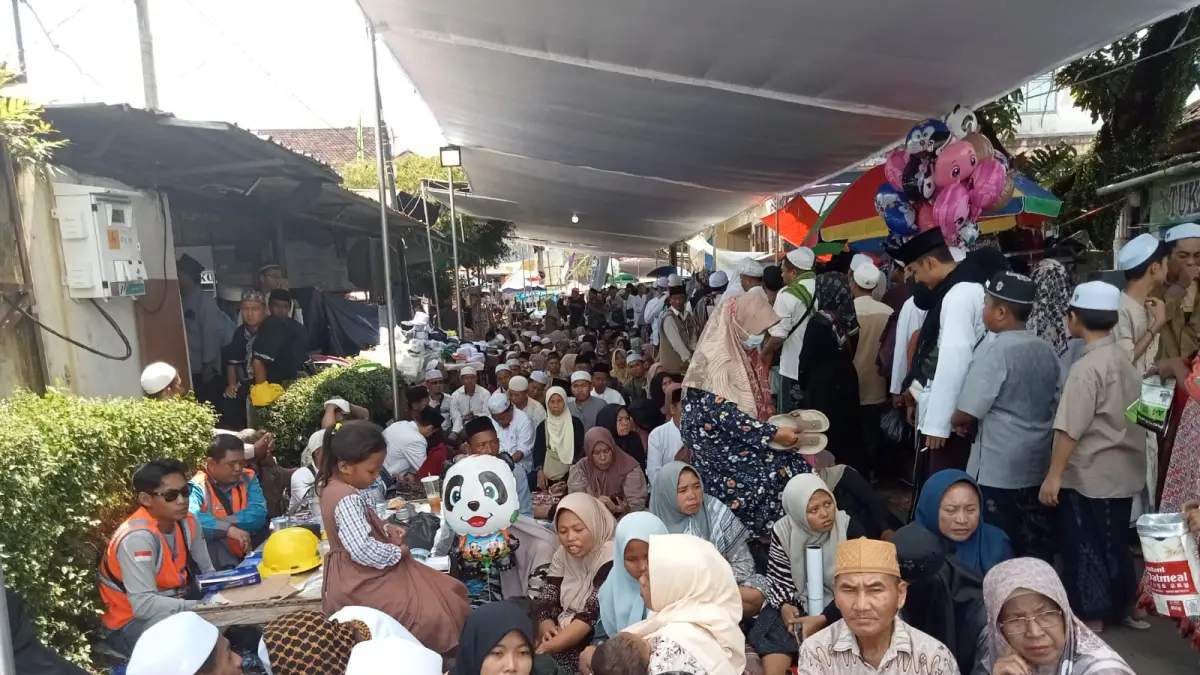 Ribuan jamaah datang dan hadir langsung dalam haul habib sholeh tanggul 2026 (FORPIMCAM TANGGUL)