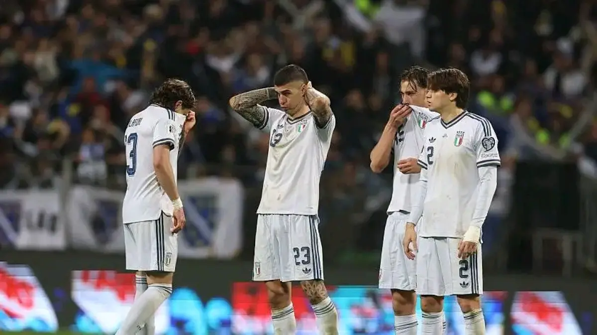 Timnas Italia gagal lolos ke Piala Dunia 2026 setelah kalah adu penalti dari Bosnia- Herzegovina di babak play-off. (Dok: Getty)