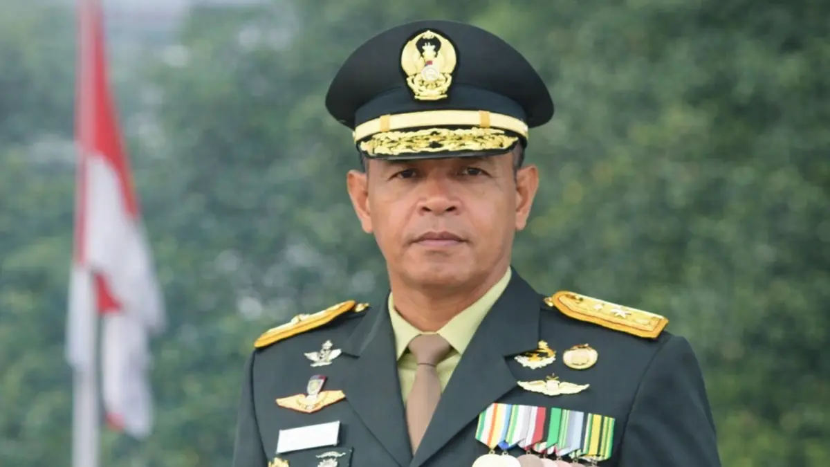  Sosok Mayjen TNI Frits Wilem Rizard Pelamonia, Panglima Komando Daerah Militer (Pangdam) XXIV/Mandala Trikora. 