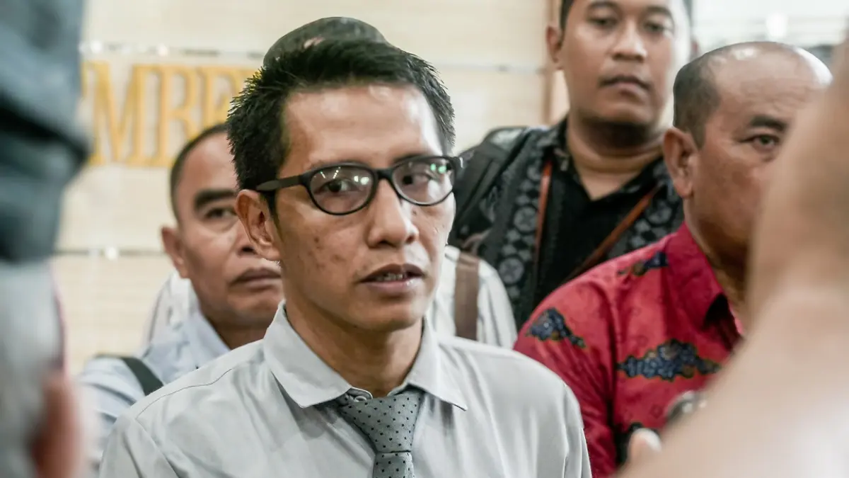 “Kami mendorong agar pemerintah daerah lebih aktif membangun kemitraan dengan organisasi advokat. Misalnya melalui skema satu desa satu advokat.” Lutfian Ubaidillah, DPC Peradi Jember. (SIDKIN ALI/RADAR JEMBER)