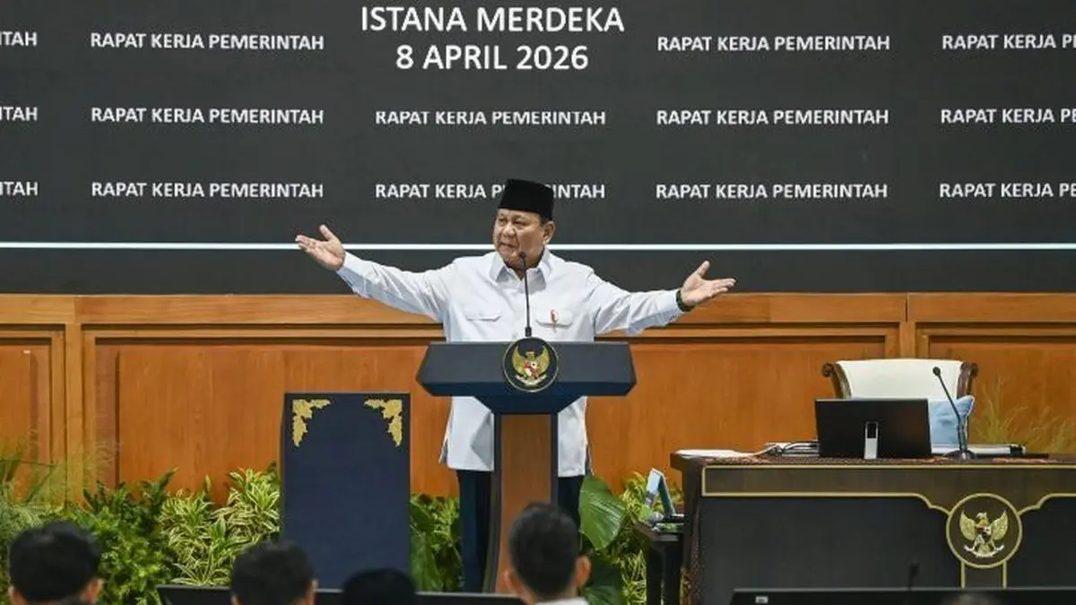 Presiden Prabowo Subianto perintahkan Badan Gizi Nasional (BGN) tertibkan SPPG yang mengabaikan aturan. (ANTARA FOTO/GALIH PRADIPTA)