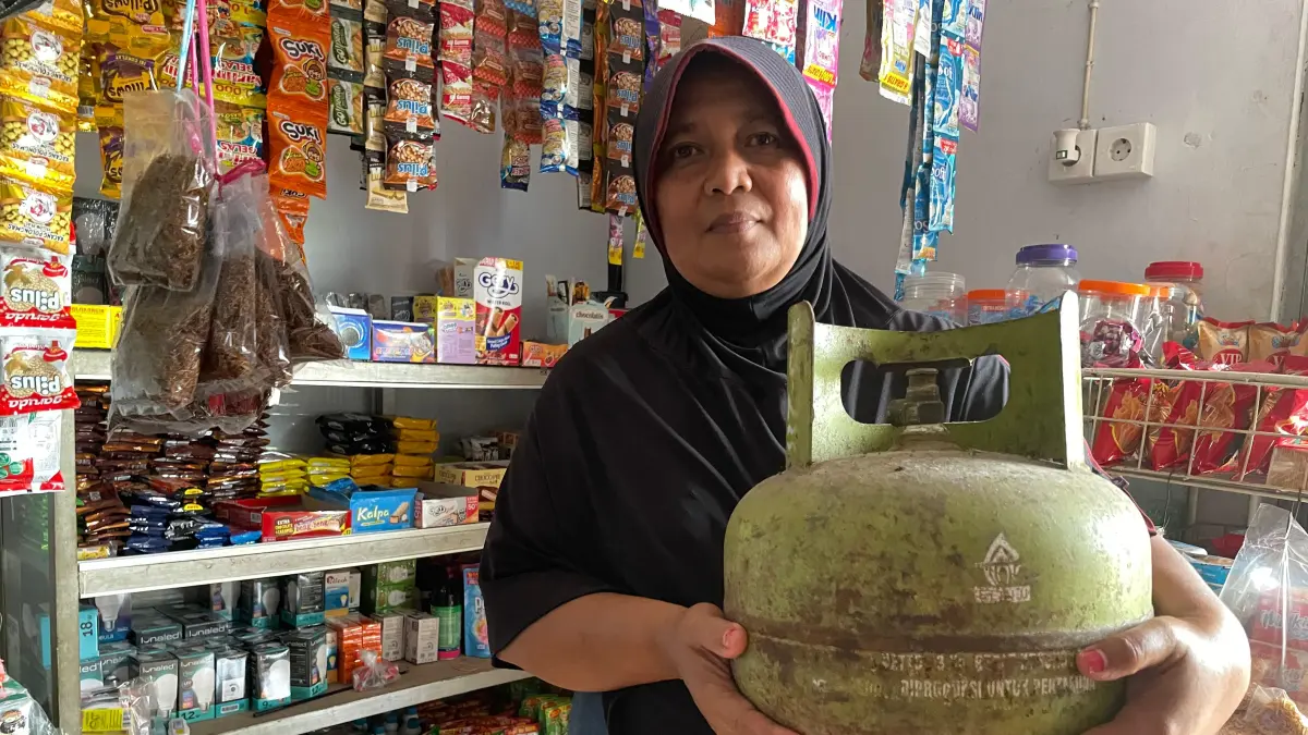 Kelangkaan tabung gas LPG atau gas melon membuat&nbsp;pemkab Lumajang mengambil langkah tegas. Salah satunya mewajibkan setiap pengecer gas&nbsp;LPG memiliki nomor induk berusaha (NIB) sebagai identitas resmi usaha.