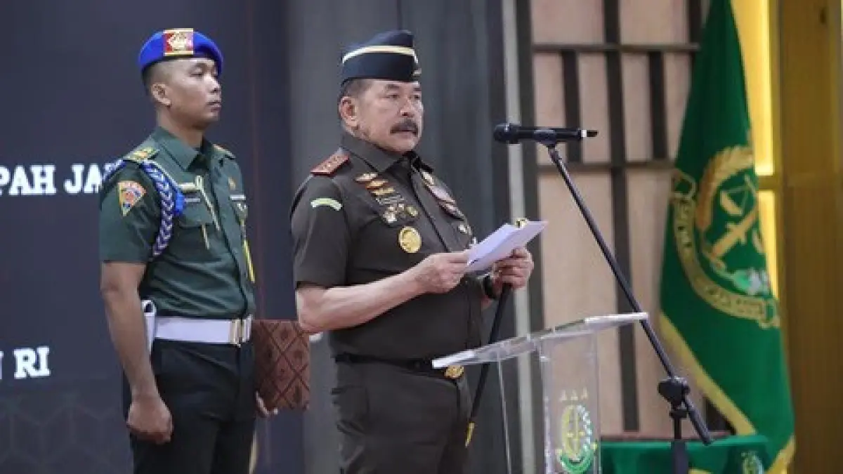Jaksa Agung Sanitiar Burhanudin melakukan rotasi dan mutasi Kepala Kejaksaan Tinggi (Kajati) dan pejabat tinggi di Kejaksaan Agung (Kejagung), dan Kejari. 
