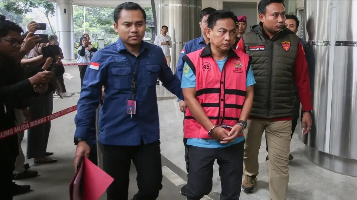 Ketua Ombudsman RI 2026 - 2031 Hery Susanto seusai menjalani pemeriksaan dan penetapan tersangka di Gedung Bundar Jampidsus Kejaksaan Agung, Jakarta, Kamis (16/4/2026). (ft:ANTARA)
