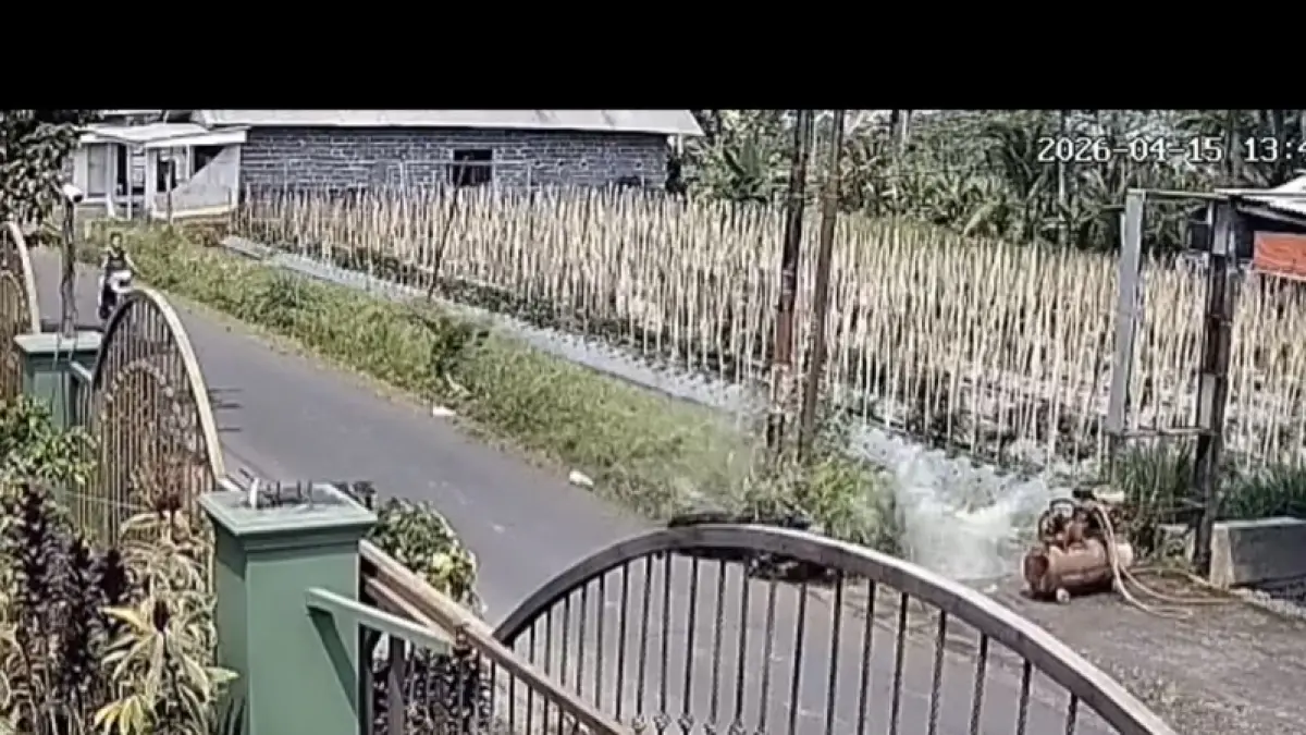 Tangkap layar kondisi pelajar yang masuk parit