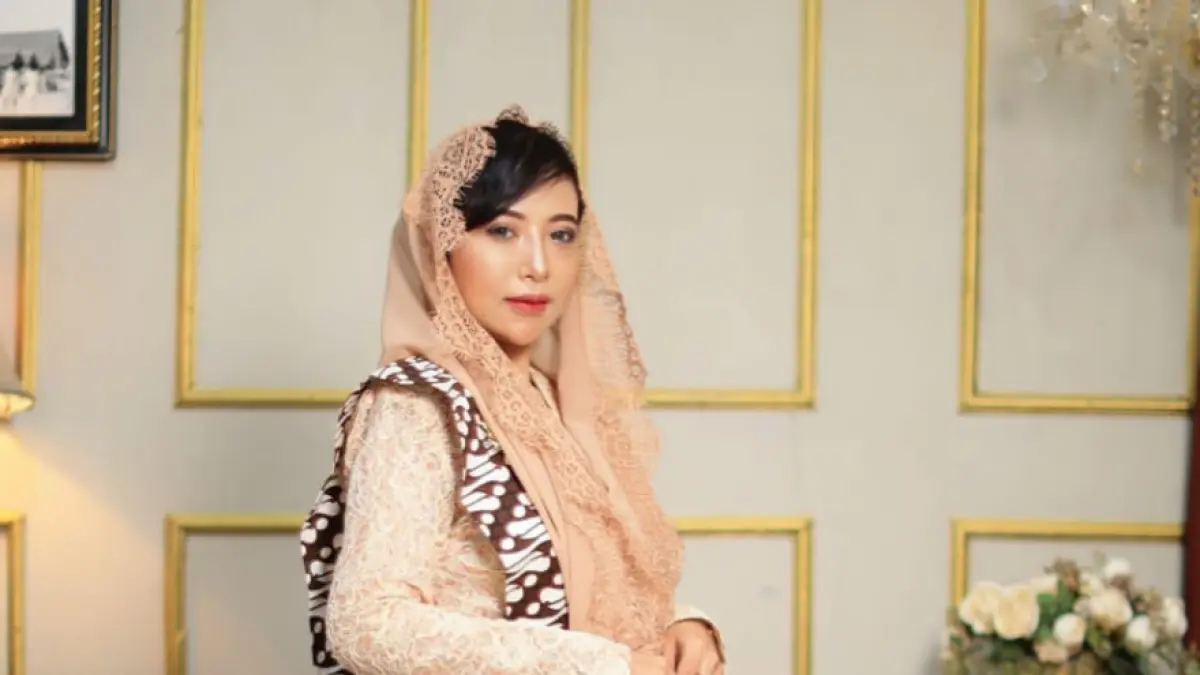 Komisioner Bawaslu Jember, sekaligus pendiri Sekolah Perempuan Jember, Wiwin Riza Kurnia. (Dok. Wiwin RK)