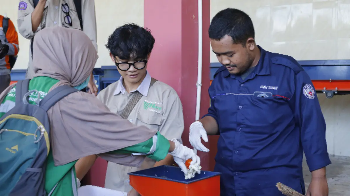 Polije rayakan Hari Bumi dengan Inovasi Budidaya Magot (Humas Polije)