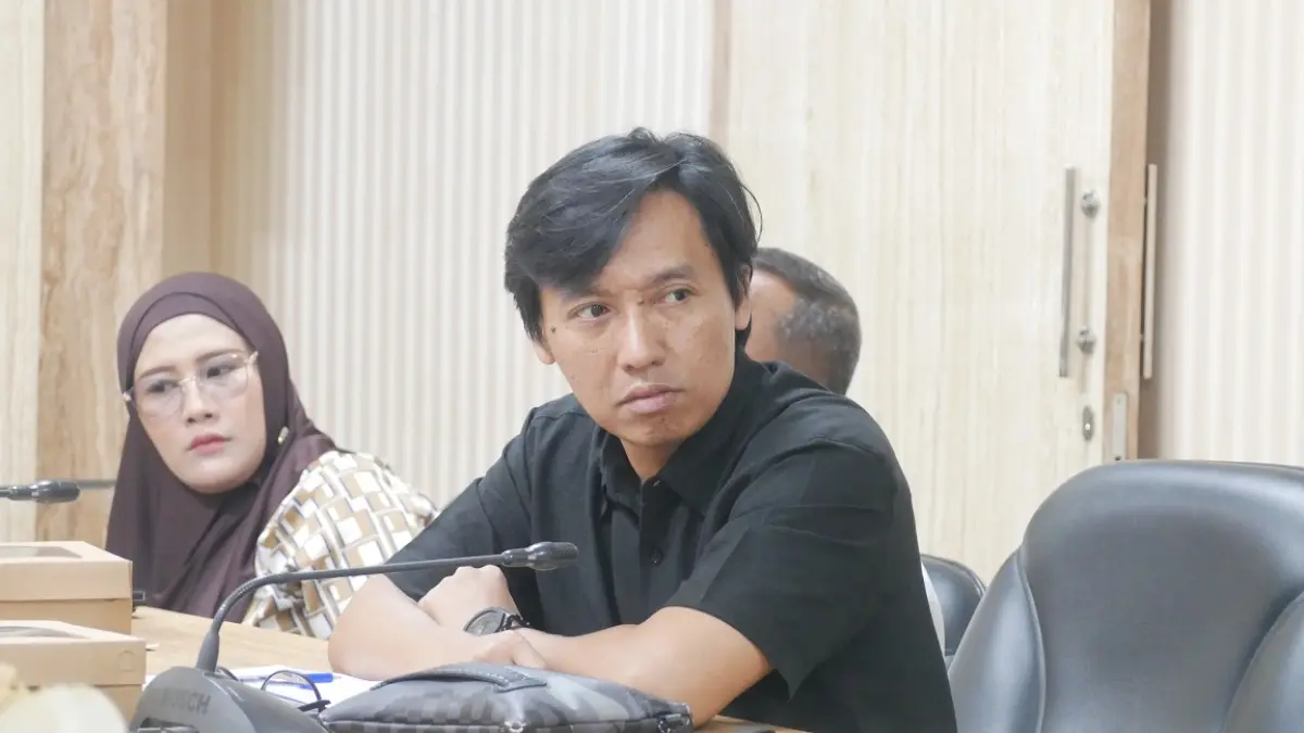 "Ada potensi kekosongan jaminan kesehatan bagi PPPK Paruh Waktu Jember pada bulan Oktober hingga Desember Ini harus jadi prioritas.”&nbsp;WAHYU PRAYUDI NUGROHO, Anggota Komisi D DPRD Jember. (SIDKIN ALI/RADAR JEMBER)