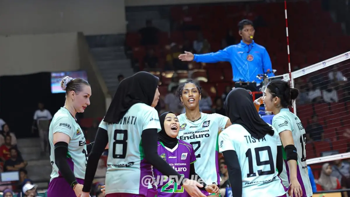 Para Pemain Jakarta Pertamina Enduro melakukan selebrasi ketika bertanding beberapa waktu lalu. (IG: JPEVolley)