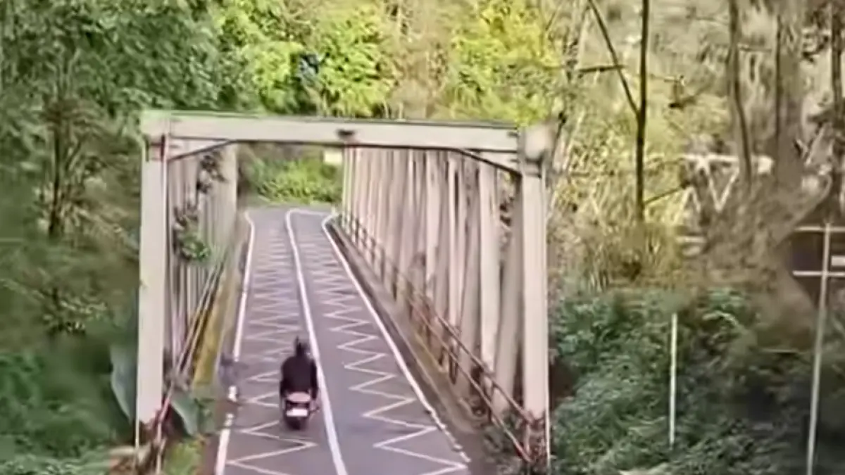 Jembatan Cangar, jalur penghubung Kota Batu dan Mojokerto. (Dok. Warganet Instagram)