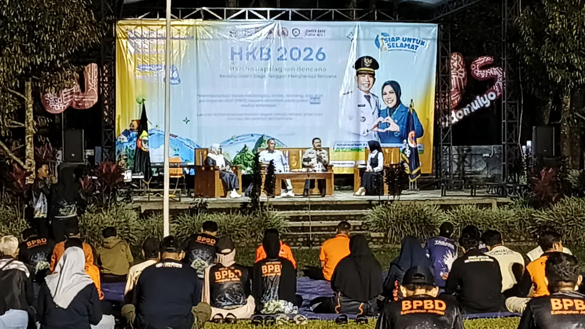 Talkshow Kebencanaan yang menjadi bagian dari rangkaian acara puncak Hari Kesiapsiagaan Bencana (HKB) 2026, di Agrowisata Persemaian Permanen Garahan (PPG), Sidomulyo, Silo, Jember, Sabtu (25/4/2026) malam.
