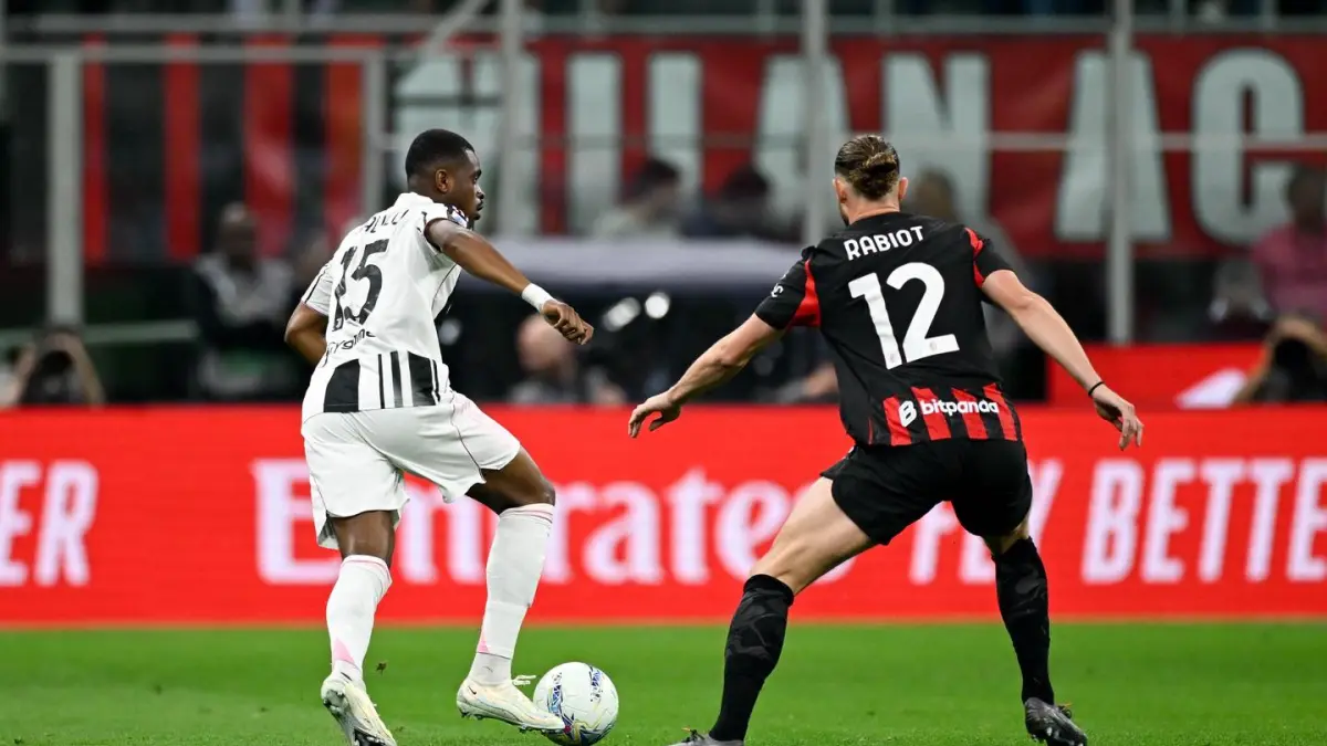 Kalulu Evaluasi Laga Milan vs Juventus: “Kami Harus Lebih Cepat Alirkan Bola”
