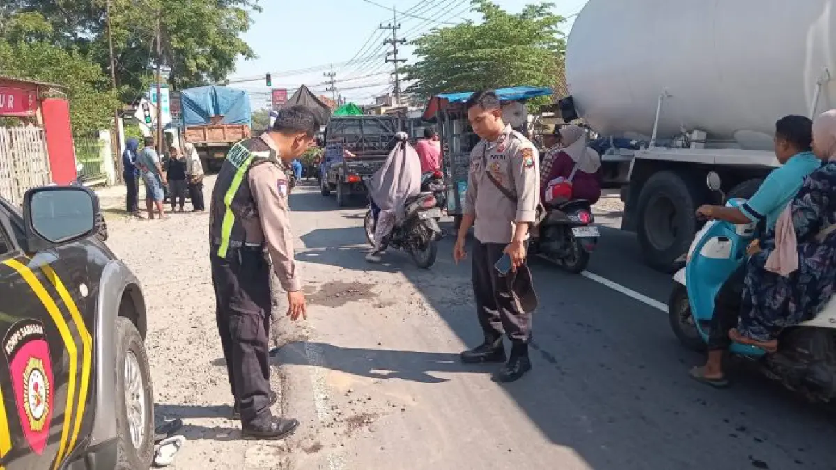 LAKA LANTAS: Laka lantas sebuah motor lawan bus antar provinsi menyebabkan korban
pasutri meninggal di lokasi kejadian, kemarin.