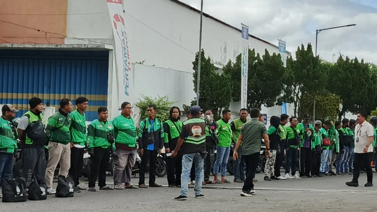 Para driver ojol saat mengikuti suatu giat bersama di Jember. (Foto: Maulana/Radar Jember)
