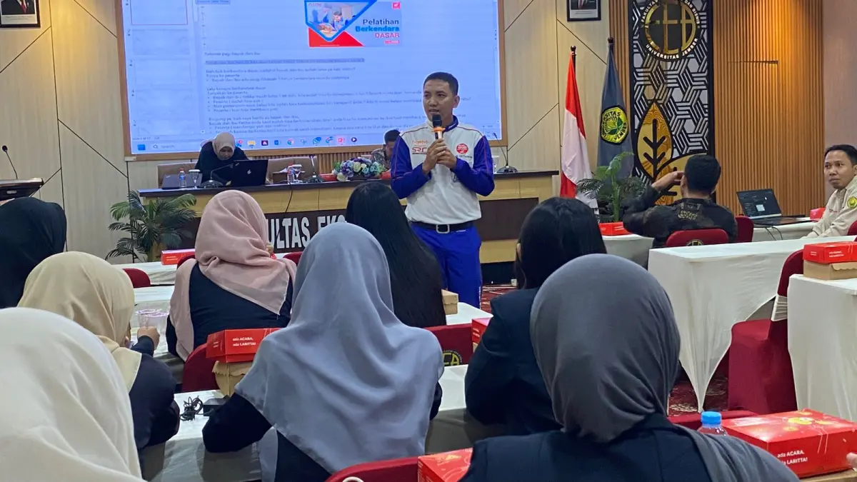 Kegiatan ini diharapkan dapat menciptakan multiplier effect di lingkungan kampus, di mana mahasiswa tidak hanya menjadi penerima manfaat tetapi juga berperan aktif sebagai pelopor keselamatan berkendara.
