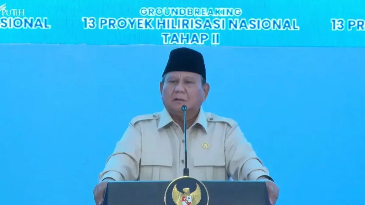Presiden Prabowo Subianto menyampaikan sambutan dalam Groundbreaking 13 Proyek Hilirisasi Nasional Tahap II, Cilacap, Rabu (29/4/2026). (Tangkapan Layar Youtube/Sekretariat Presiden)