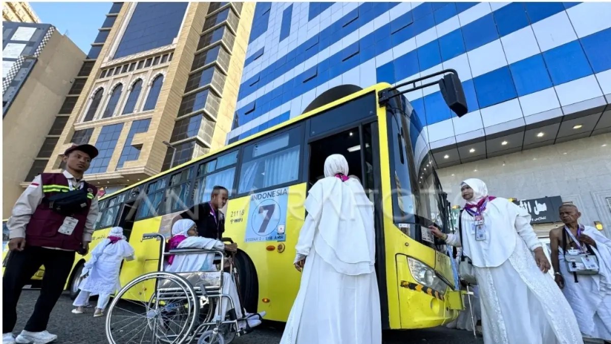 Ilistrasi Jamaah calon haji menaiki bus Shalawat  (ft:ANTARA)