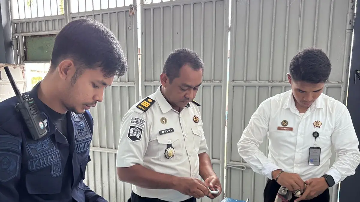 Keamanan Jadi Prioritas, Lapas Saumlaki Lakukan Perawatan Gembok Menyeluruh