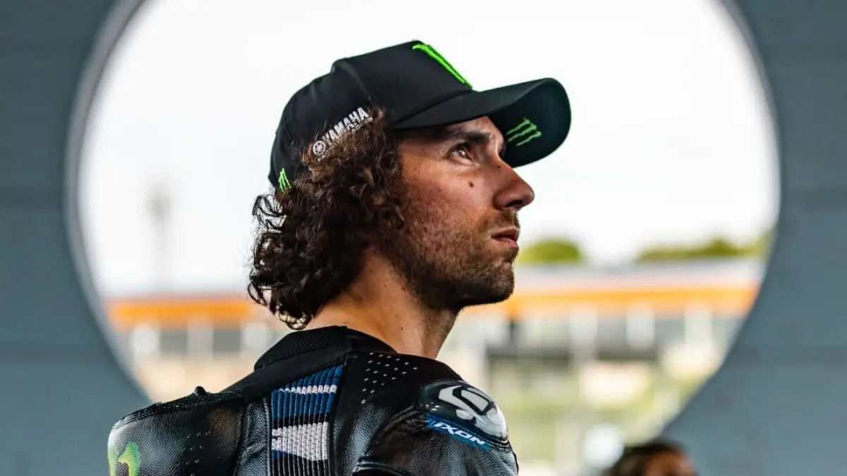 Alex Rins mengaku syok mengetahui kursinya di tum Yamaha bakal digusur di musim 2027. (instagram/alexrins)