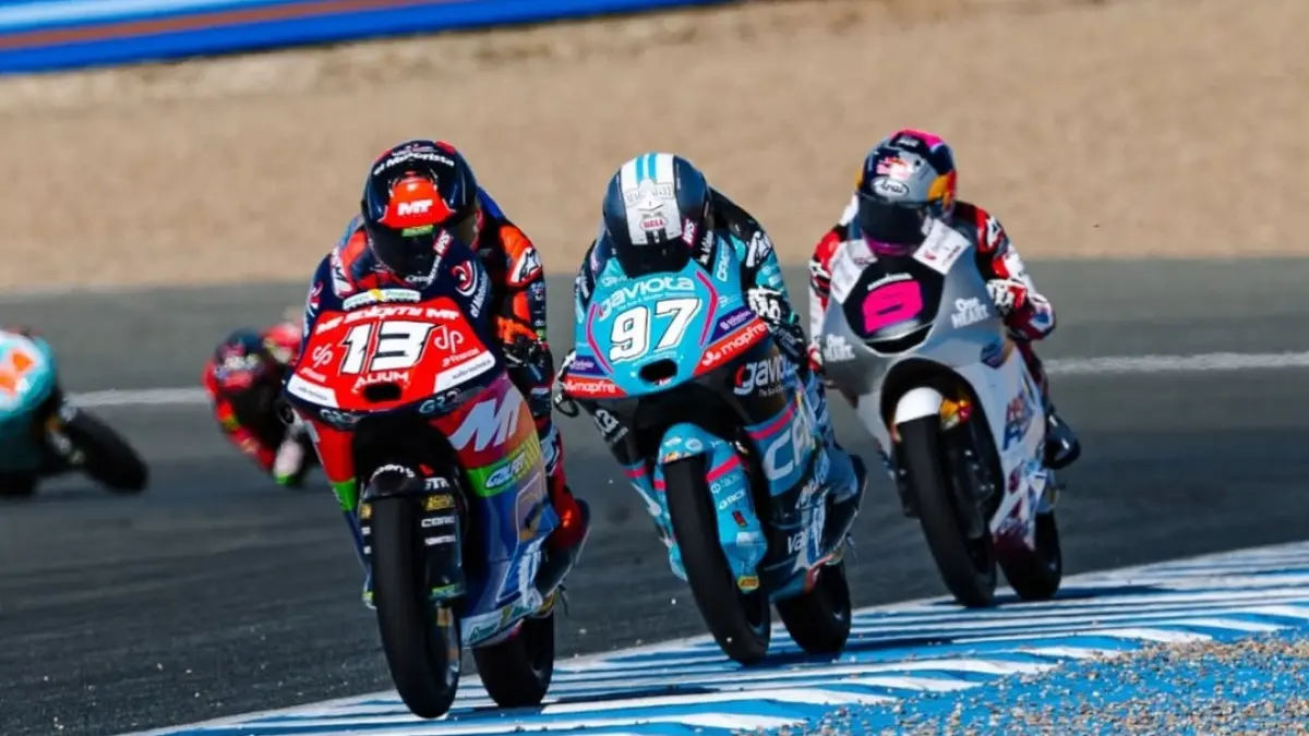Hakim Danish (13), Marco Morelli (97), dan Veda Ega Pratama (9) di Jerez. (Instagram/hakimdanish_13)