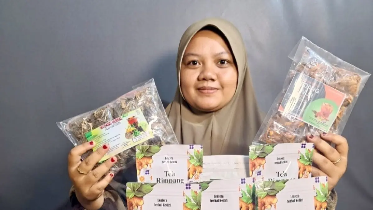 Isma berinovasi dengan desain kemasan modern yang menarik, rempah-rempah tersebut disulap menjadi teh celup siap seduh yang praktis