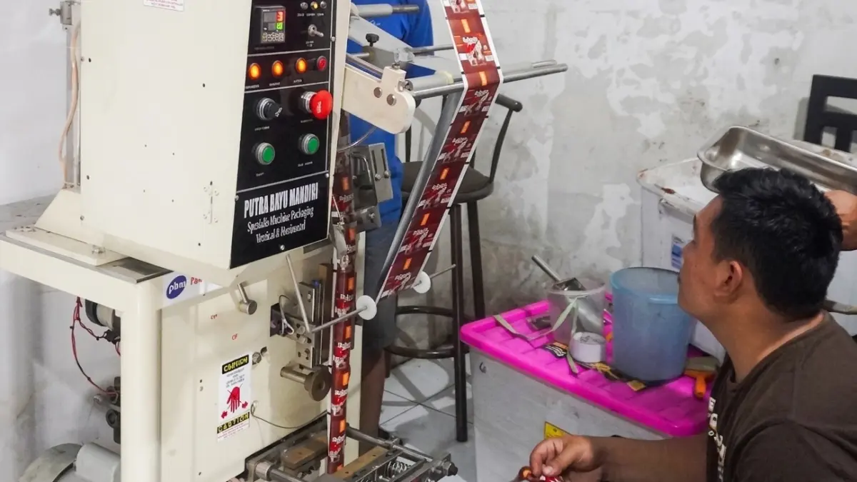 GO INTERNATIONAL: Aktivitas KDMP Sidomulyo Kecamatan Silo. Koperasi desa ini menjadi salah satu dari delapan KDMP Percontohan nasional. (SIDKIN ALI/RADAR JEMBER)