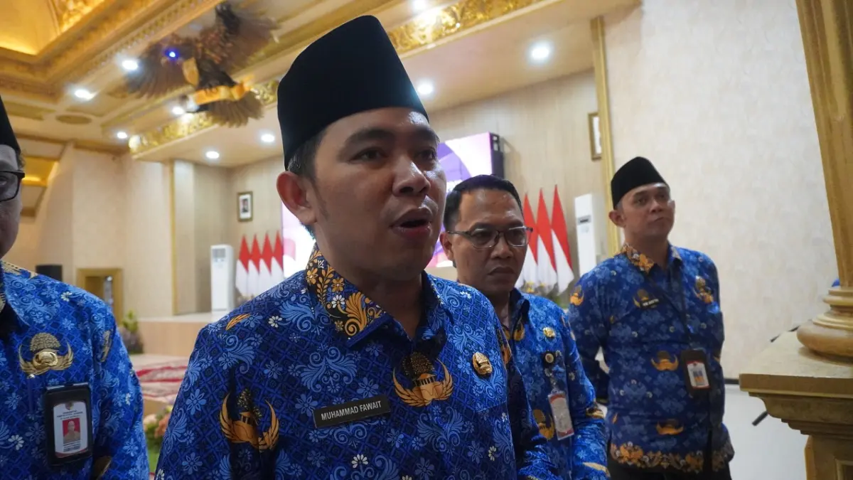 "Kalau di era saya, jangan ada yang kelihatan, apalagi secara terang-terangan. Pasti akan kami tindak, meski harus melapor ke provinsi atau ke pusat." MUHAMMAD FAWAIT, Bupati Jember. (MAULANA/RADAR JEMBER)