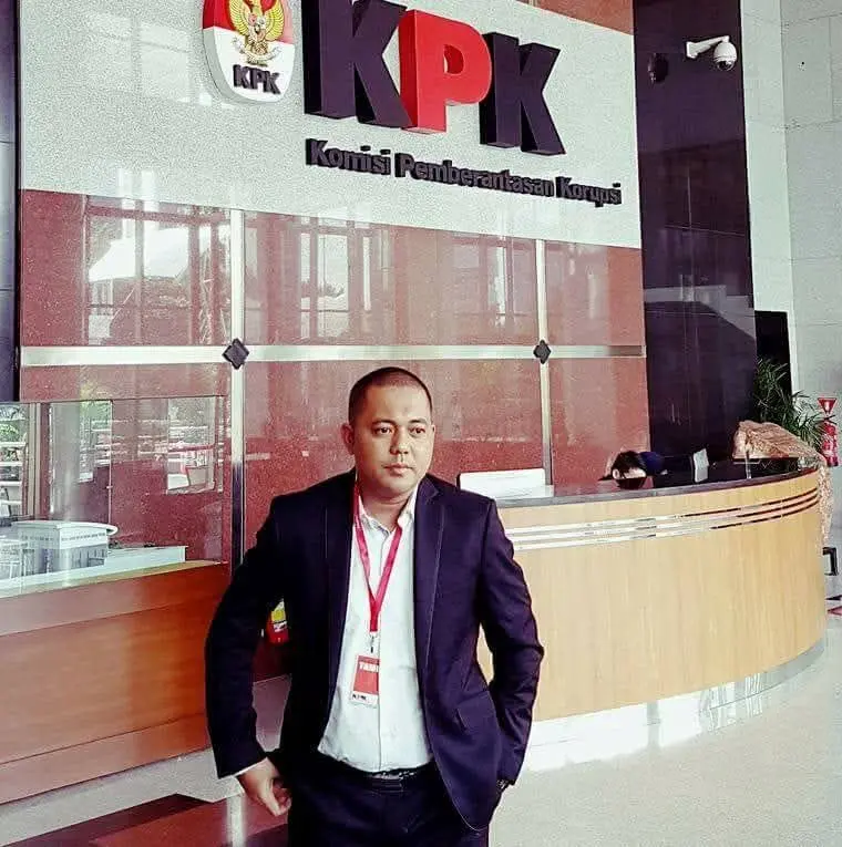 Dari Lumajang Menuju Puncak Kesuksesan, Kiprah Inspiratif Suryono Pane, Alumni SMKN 1 Tekung yang Kini Jadi Pengacara dan Pengusaha Sukses