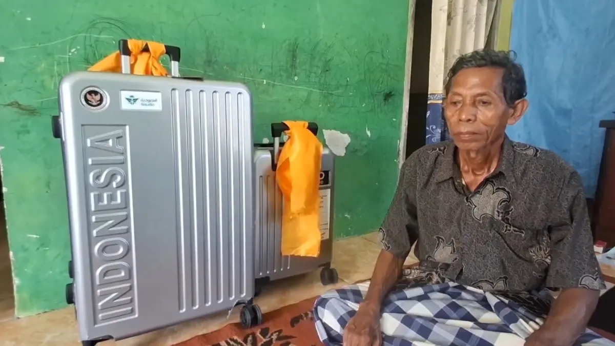 OTW TANAH SUCI: Hanifan, pria lansia asal Kecamatan Bangsalsari Jember yang mendapat panggilan untuk menunaikan ibadah haji tahun 2026 ini. (BAMBANG S.)