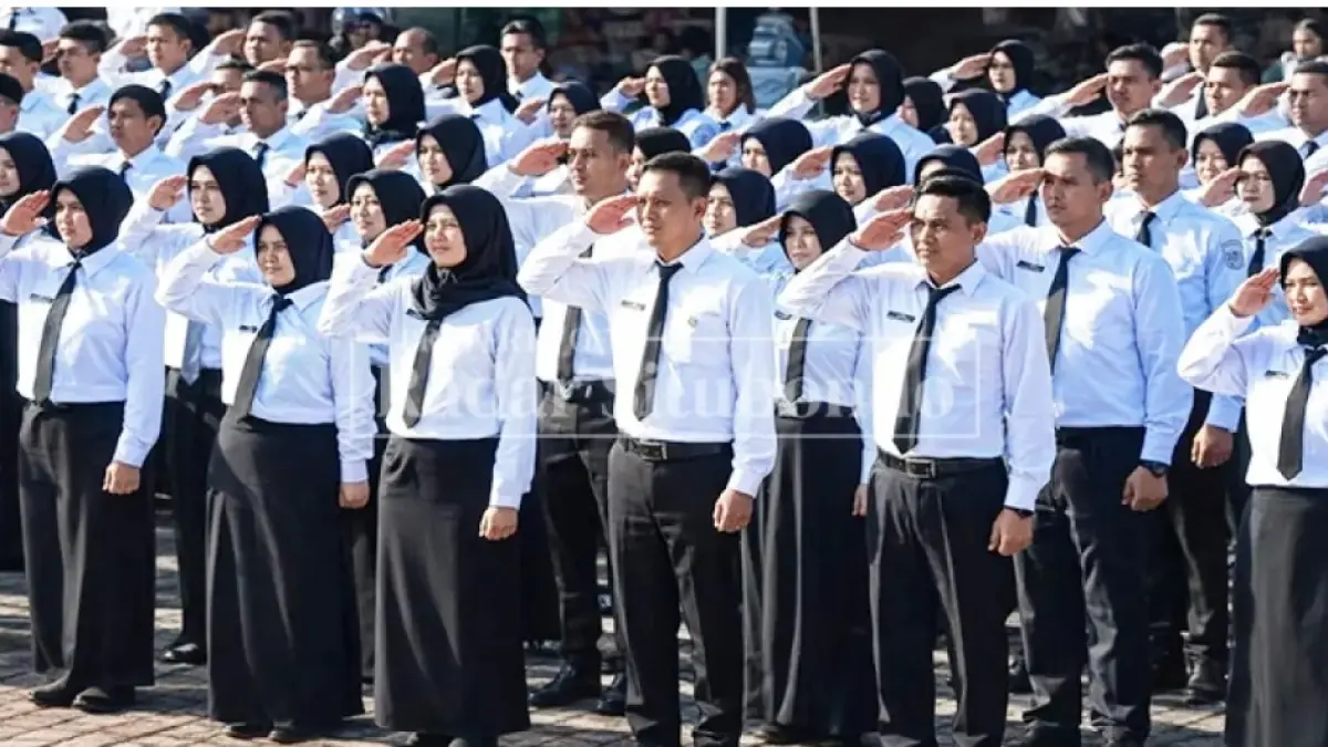 Pegawai Pemerintah dengan Perjanjian Kerja (PPPK) paruh waktu mengikuti apel dan penyerahan petikan keputusan beberapa waktu lalu. (Ahmad Rifa