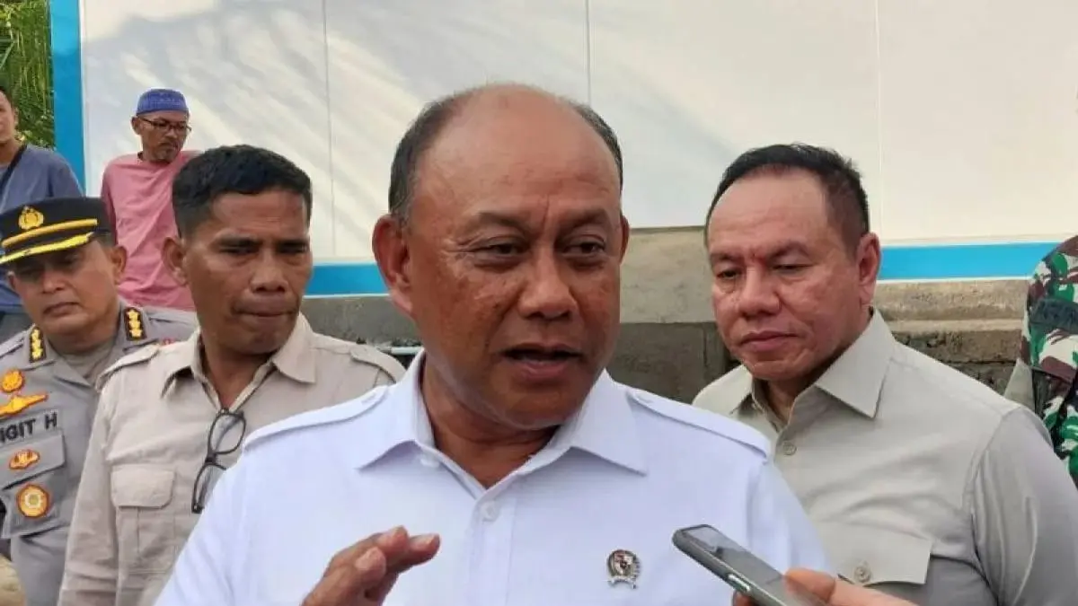 Kepala Badan Gizi Nasional (BGN) Dadan Hindayana usai meluncurkan Satuan Pelayanan Pemenuhan Gizi (SPPG) modular yang di bangun PT Krakatau Stell di Desa Genggelang, Kecamatan Gangga Kabupaten Lombok Utara, Nusa Tenggara Barat (NTB) Selasa (12/5/2026). (ANTARA/Nur Imansyah/am)