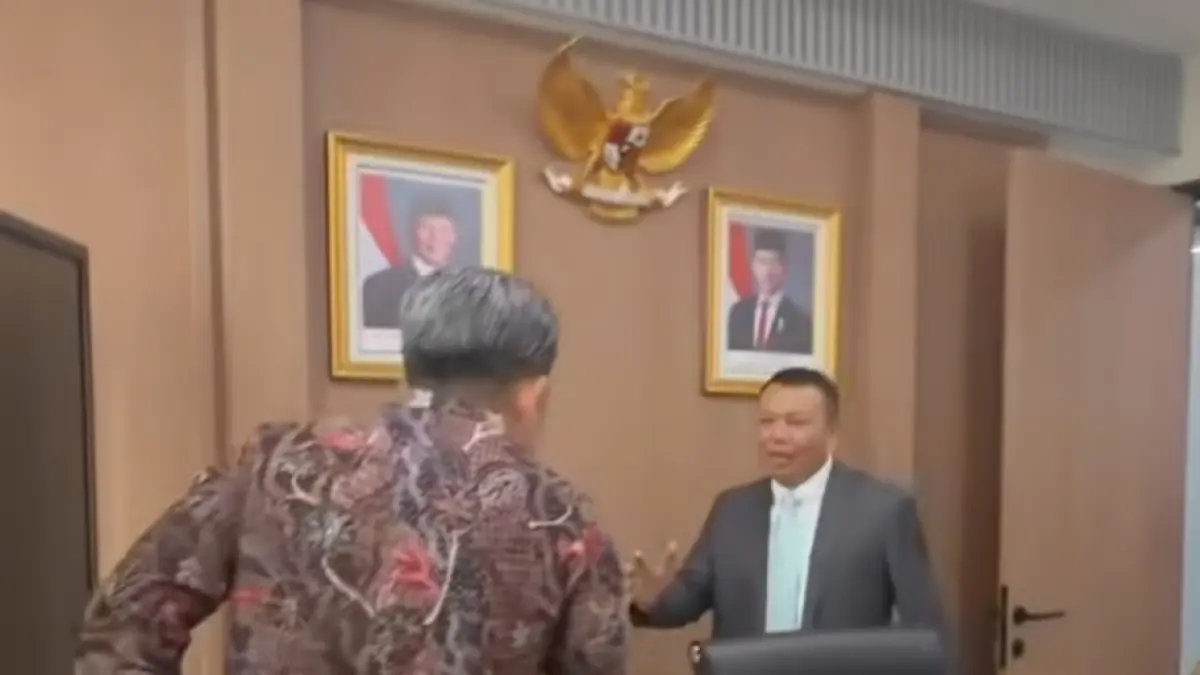Bupati Gus Fawait saat bertemu dengan Wamensesneg RI, Bambang Eko Suhariyanto, di Jakarta, (21/5). (Dok. Pemkab Jember)